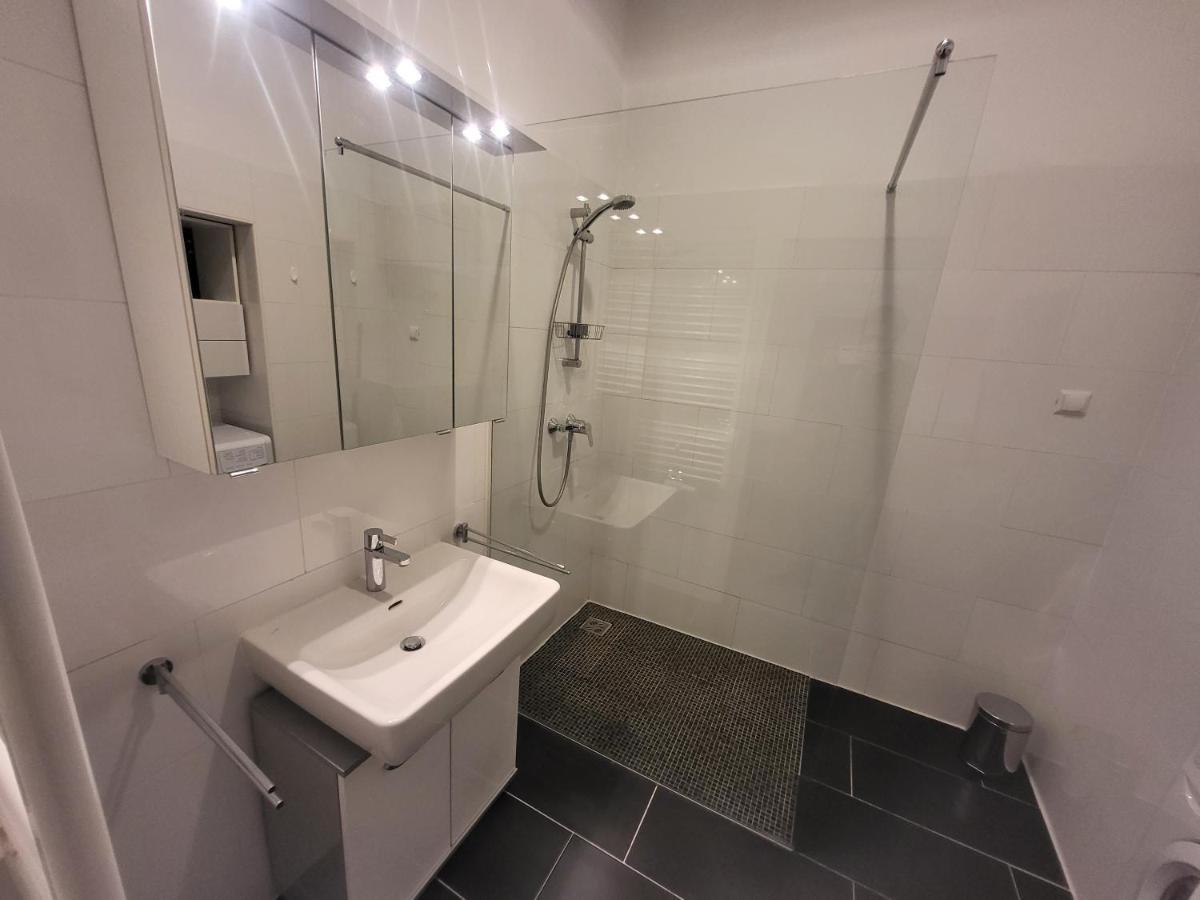 Cozynite Premium Apartment Hundertwasser Вена Экстерьер фото